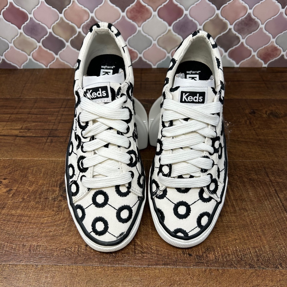 Women's‎ Keds Jump Kick Mod Embroidered Sneakers, Size 5 Black and White